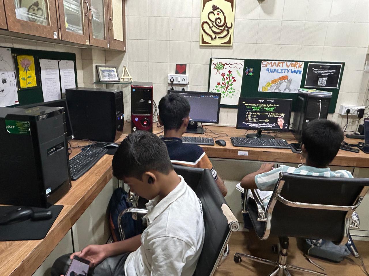 Self Learning Room - Children studying